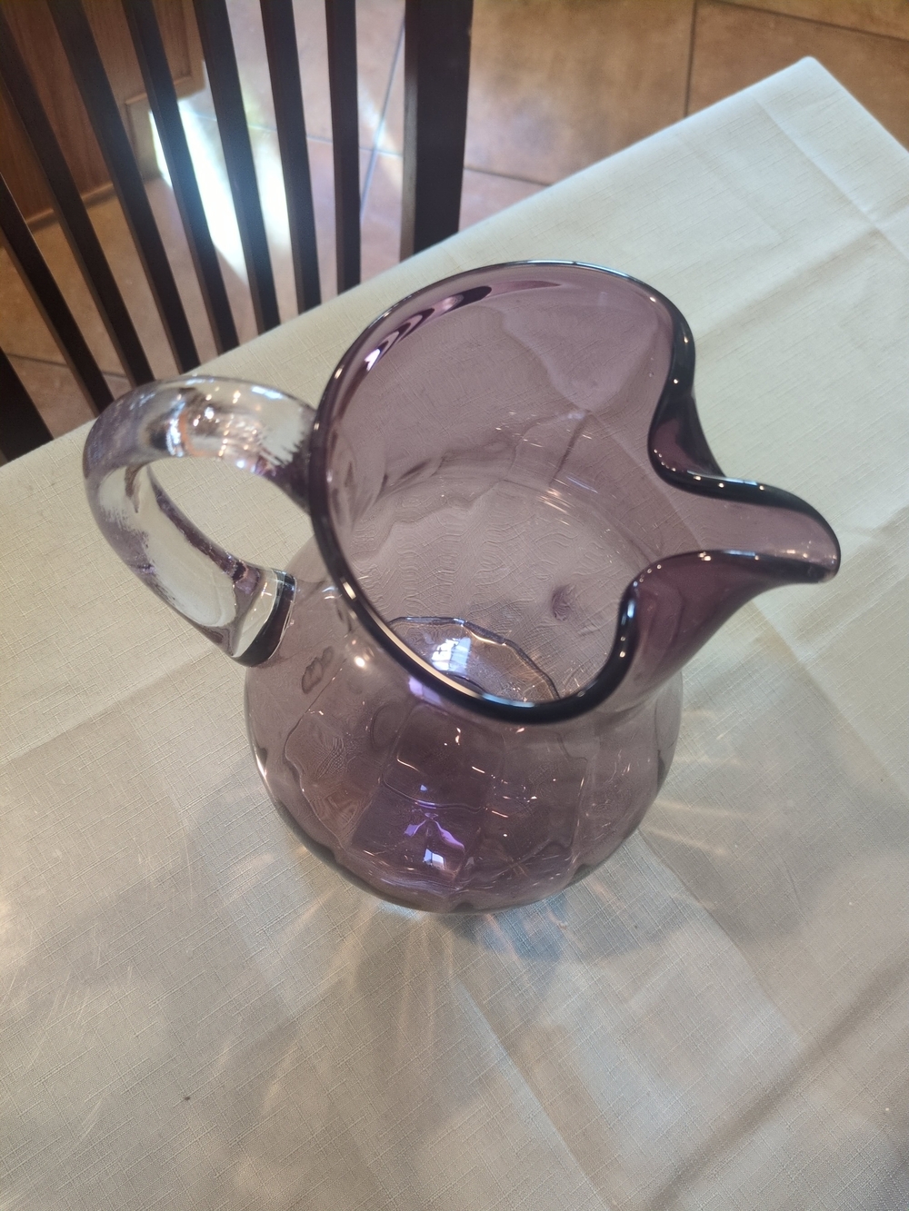Vintage Viking Glass amethyst purple glass pitcher with a clear handle. - Picture 2 of 9